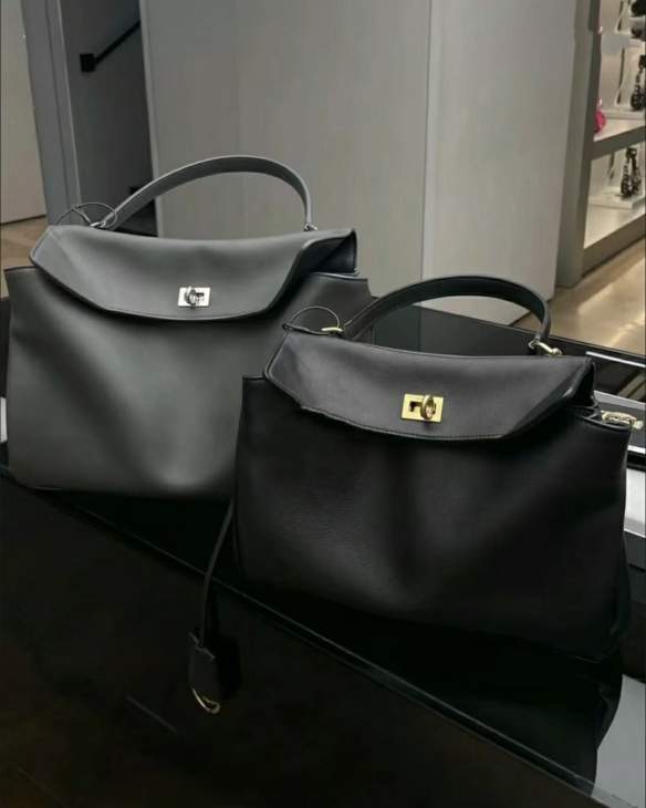 Picture of Balenciaga Handbags _SKUfw177415316fw